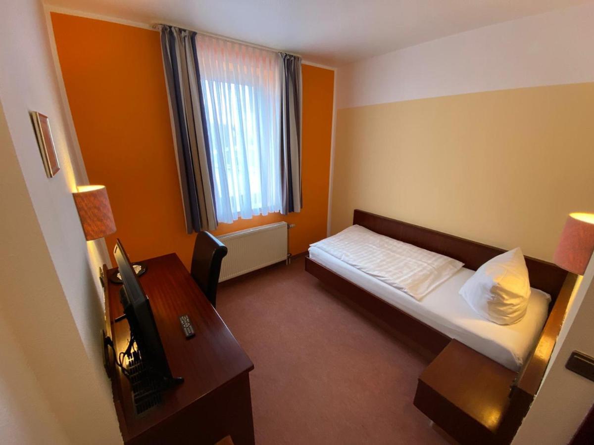 Hotel Goldener Loewe Zeulenroda-Triebes Kültér fotó