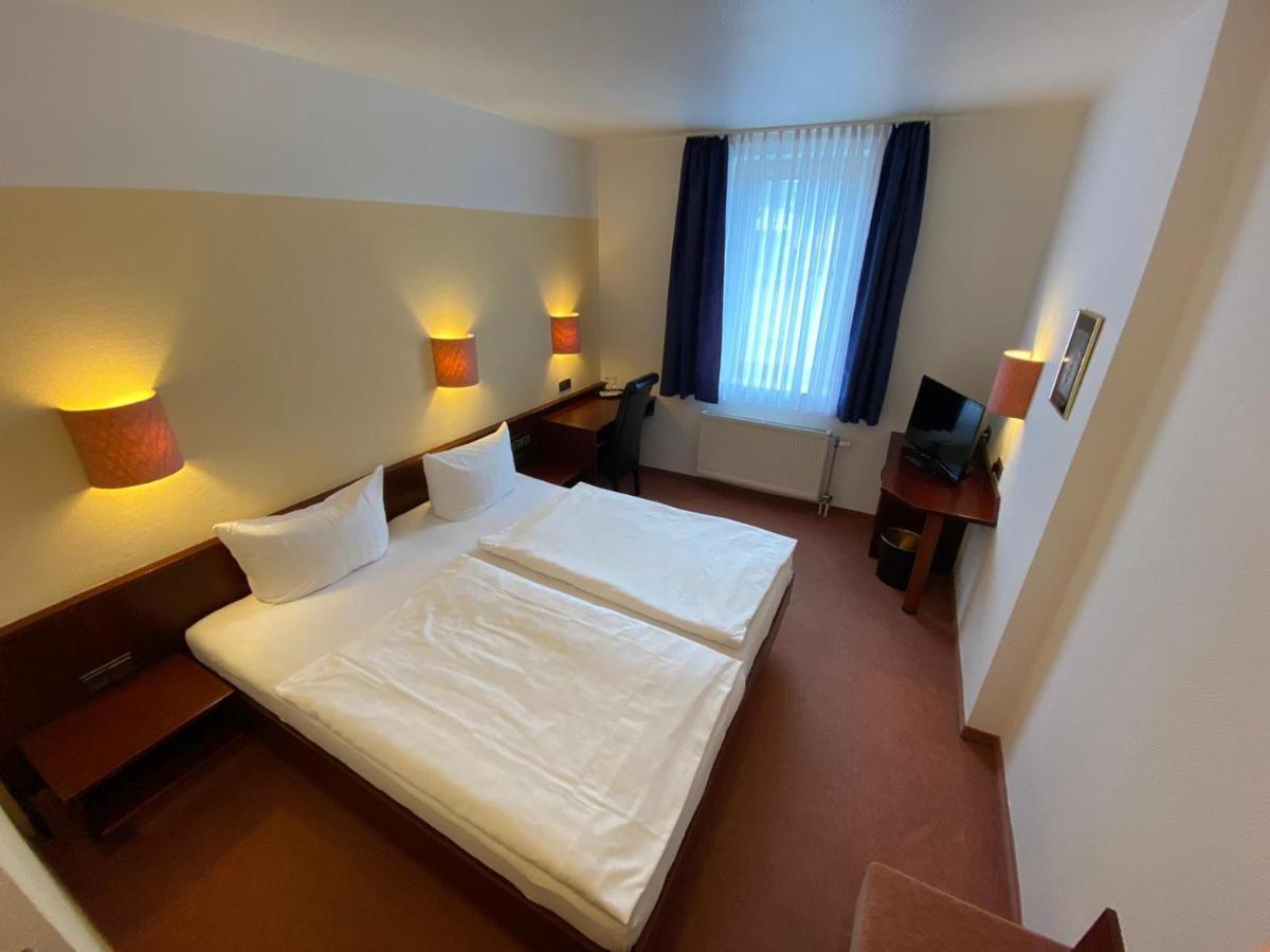 Hotel Goldener Loewe Zeulenroda-Triebes Kültér fotó