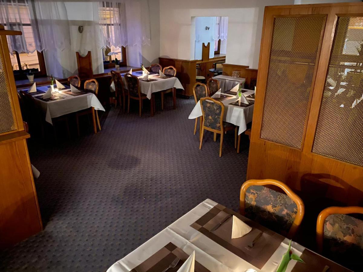 Hotel Goldener Loewe Zeulenroda-Triebes Kültér fotó