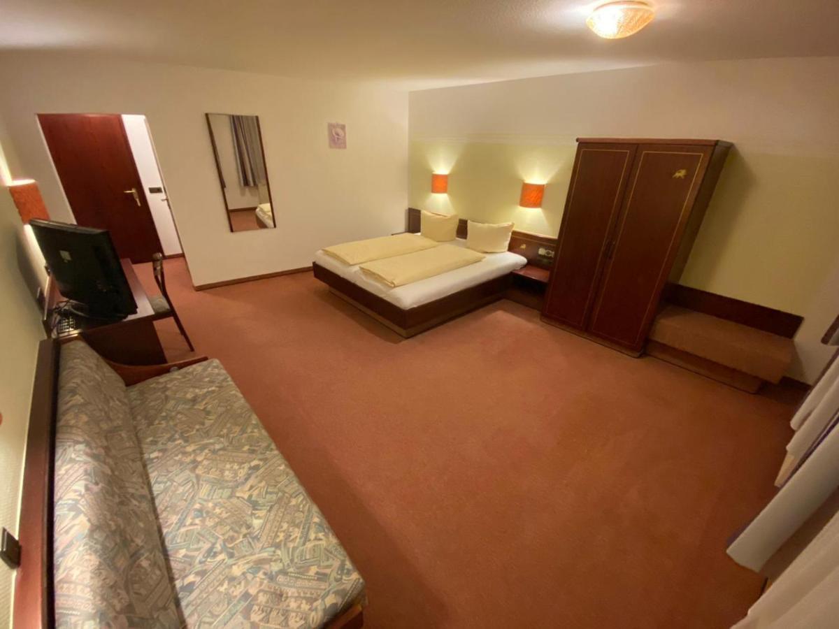 Hotel Goldener Loewe Zeulenroda-Triebes Kültér fotó
