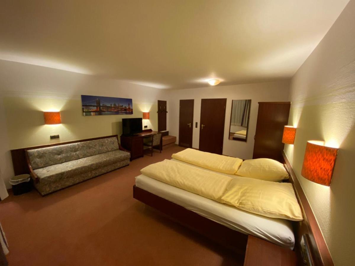 Hotel Goldener Loewe Zeulenroda-Triebes Kültér fotó