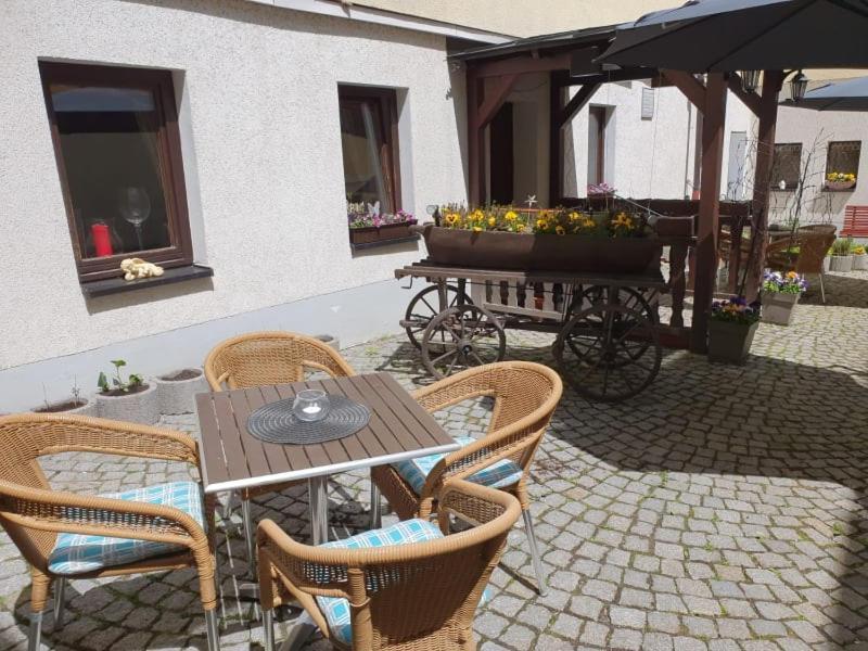 Hotel Goldener Loewe Zeulenroda-Triebes Kültér fotó