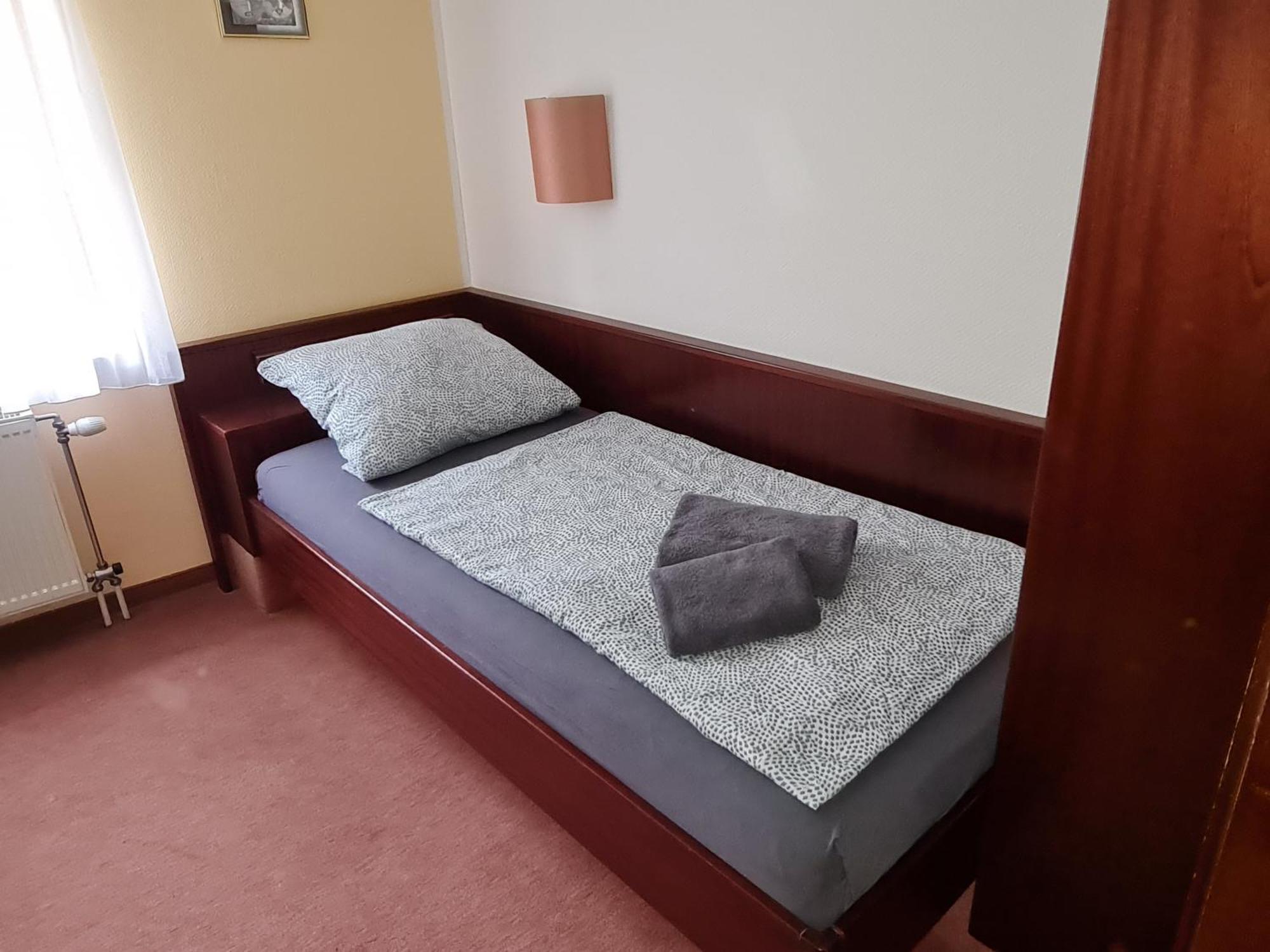 Hotel Goldener Loewe Zeulenroda-Triebes Kültér fotó