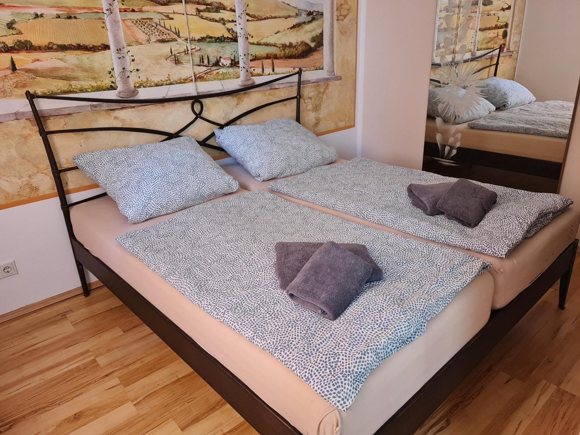 Hotel Goldener Loewe Zeulenroda-Triebes Kültér fotó