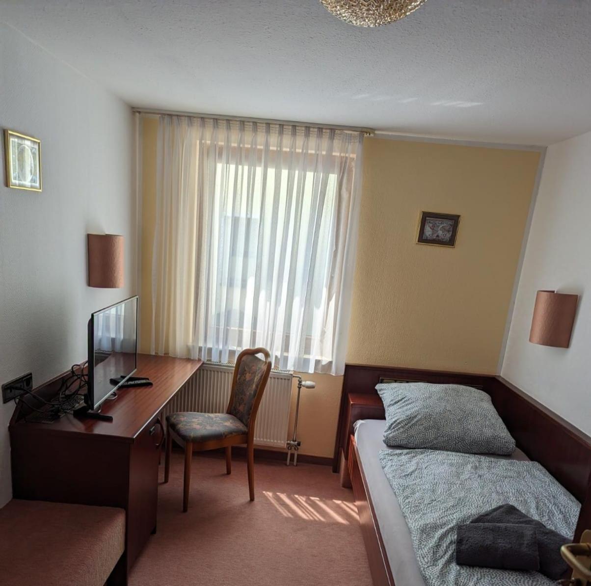 Hotel Goldener Loewe Zeulenroda-Triebes Kültér fotó