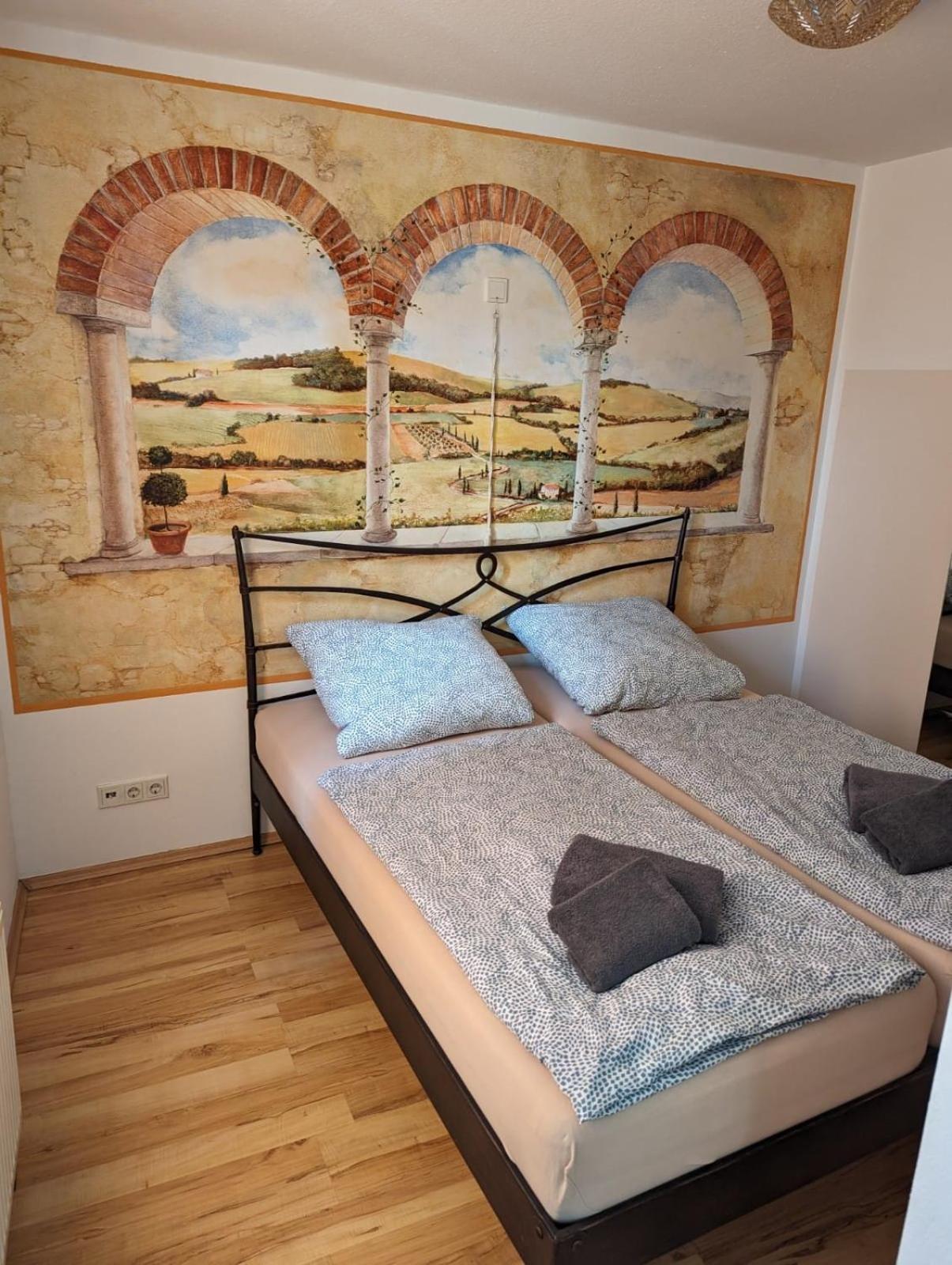 Hotel Goldener Loewe Zeulenroda-Triebes Kültér fotó